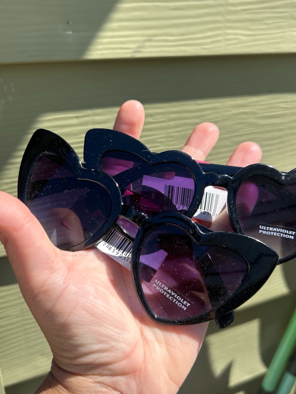 Black Heart-Shaped Kids Sunglasses with Purple Lenses